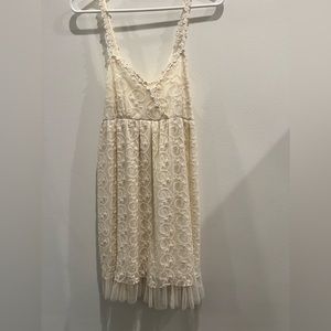 So pretty! Perfect for pictures! New with tags!